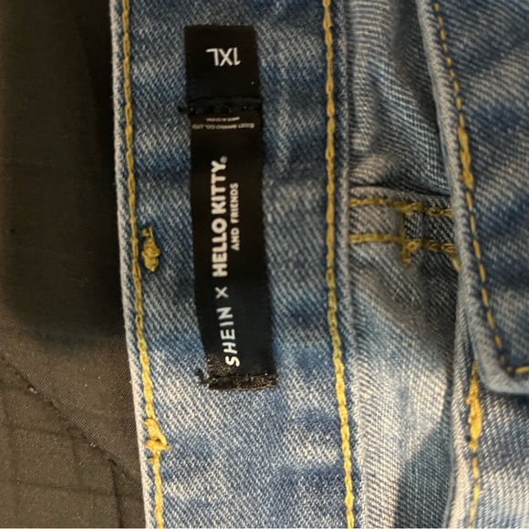 Hello kitty jeans - Picture 6 of 6